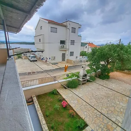 Apartment Ana