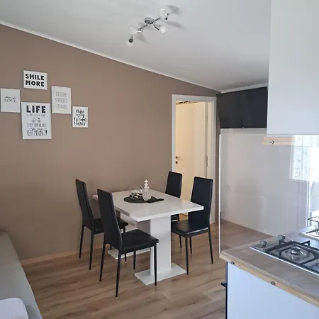 Ana * Betina (Sibenik-Knin)